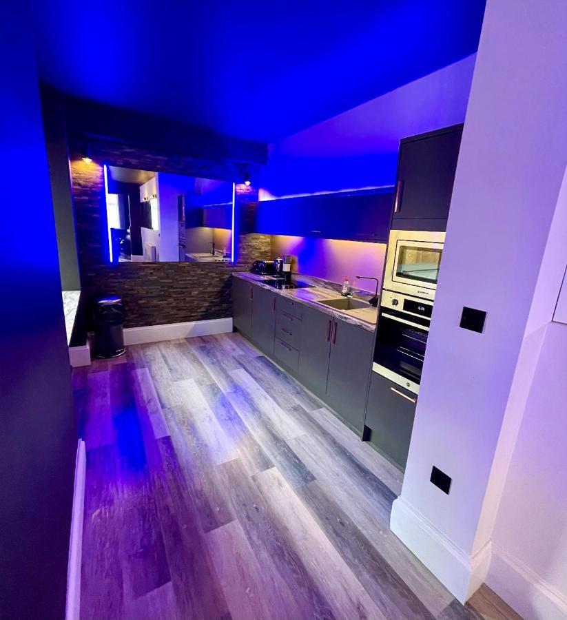 בלקפול Breeze Suites - Luxury Group Accom - Sleeps 19 מראה חיצוני תמונה