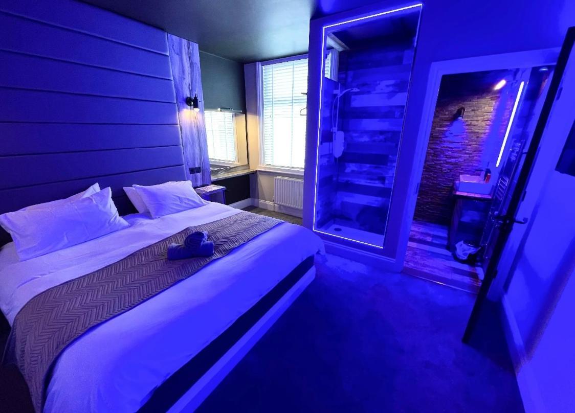 בלקפול Breeze Suites - Luxury Group Accom - Sleeps 19 מראה חיצוני תמונה