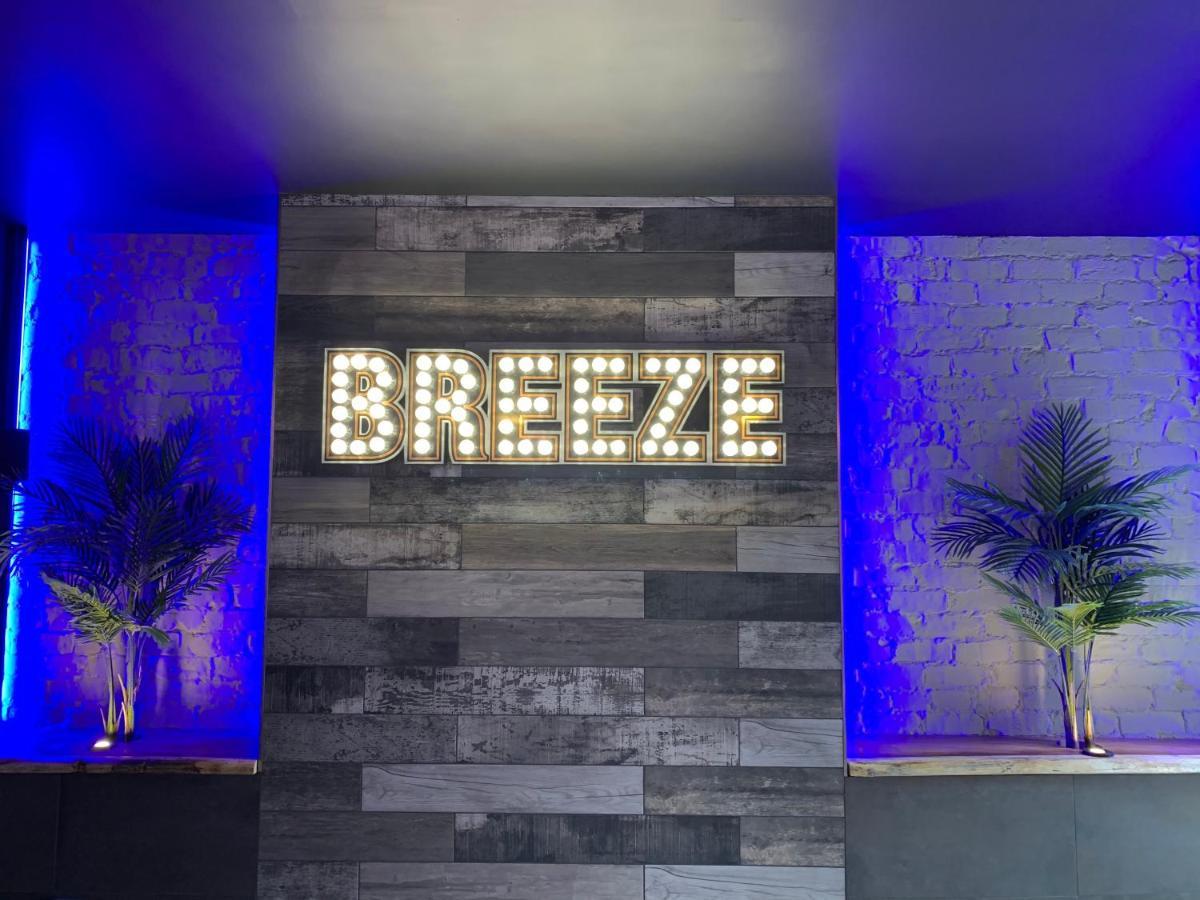 בלקפול Breeze Suites - Luxury Group Accom - Sleeps 19 מראה חיצוני תמונה